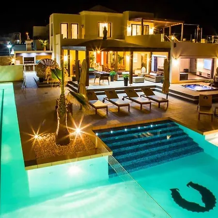 Buddha - By Apricus Holidays Hotel *