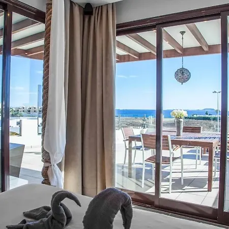 Buddha - By Apricus Holidays Hotel Playa Blanca (Lanzarote)